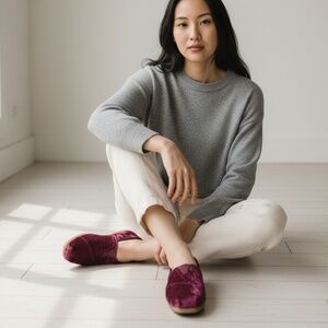 TOMS Women Cherry Red Velvet Alpargata Slip On - Size 8M